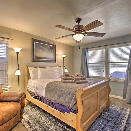 Central Phoenix Cottage With Private Yard!